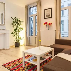 - Steps Grand Place - Local Vibrant Neighbourhood Appartement